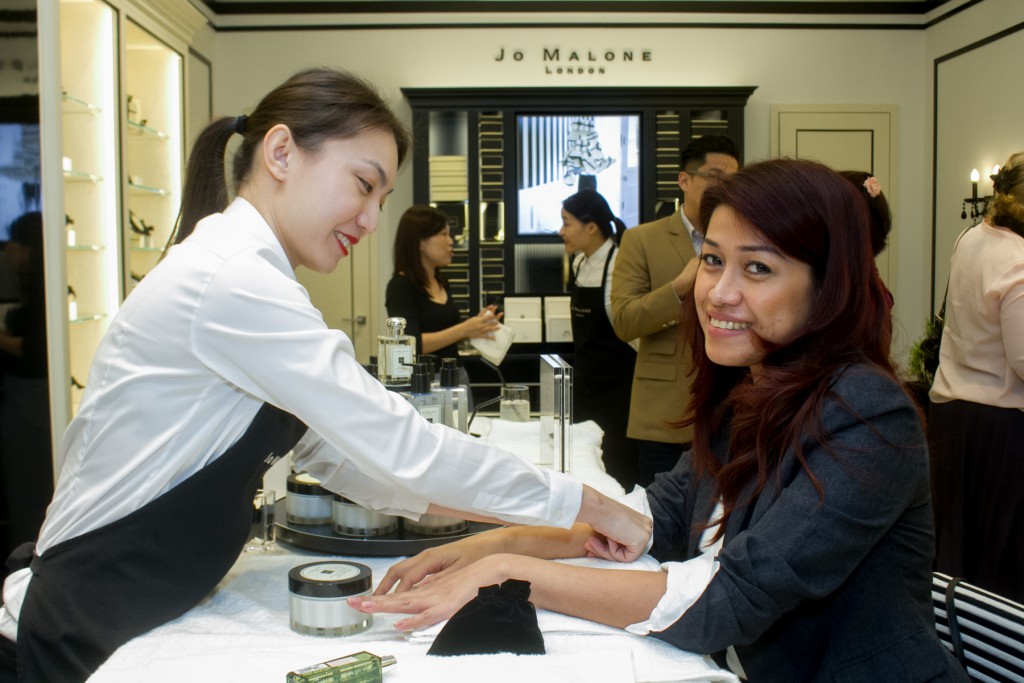 Guest was treated to a relaxing hand & arm massage during the launch of The Herb Garden at Jo Malone London's Suria KLCC Boutique