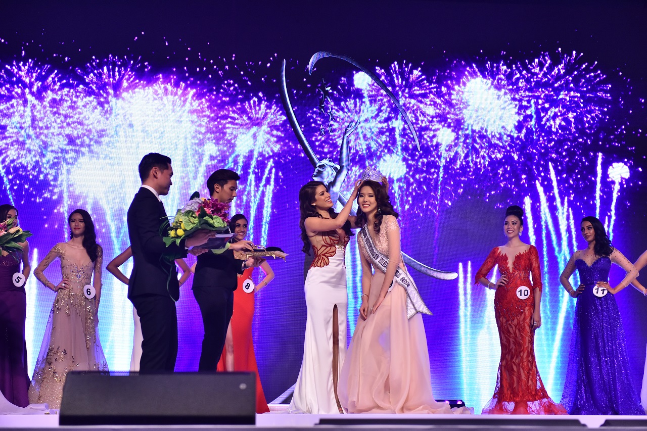 Student & Part-Time Model, Jane Teoh Crowned As Miss Universe Malaysia ...