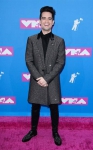 rs_634x1024-180820164815-634.brendon-urie-2018-mtv-vmas.ct.082018